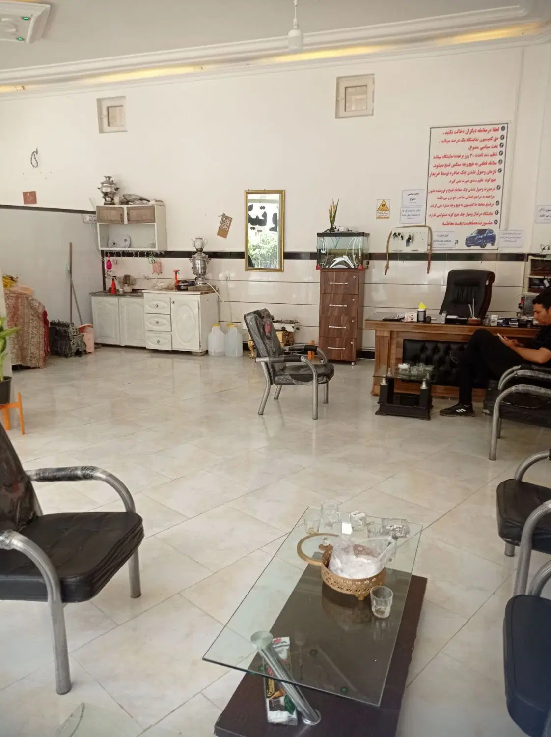 زیرزمین به متراژ 95متر به اجاره داده میشود