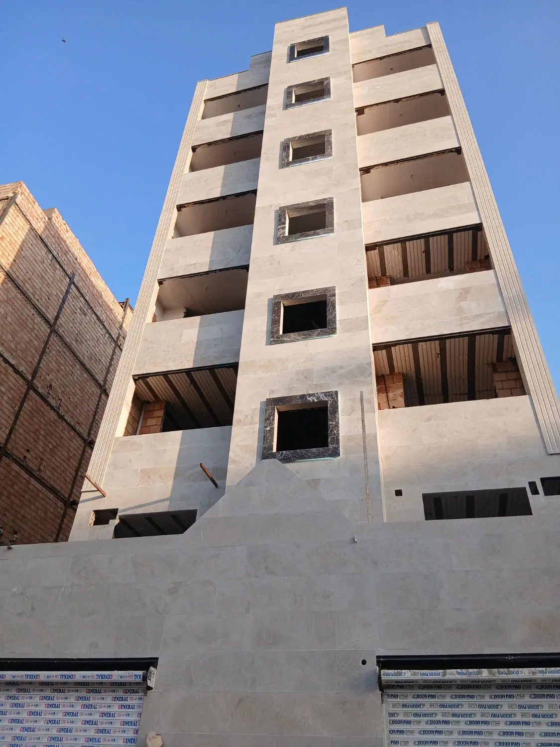 فروش خانه وآپارتمانی و مغازه