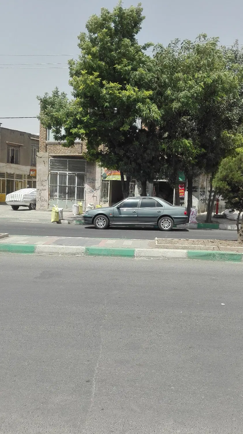ساختمان تجاری مسکونی