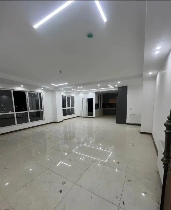 ۱۰۰ متری فول امکانات ۲ خواب بیستون سنددار