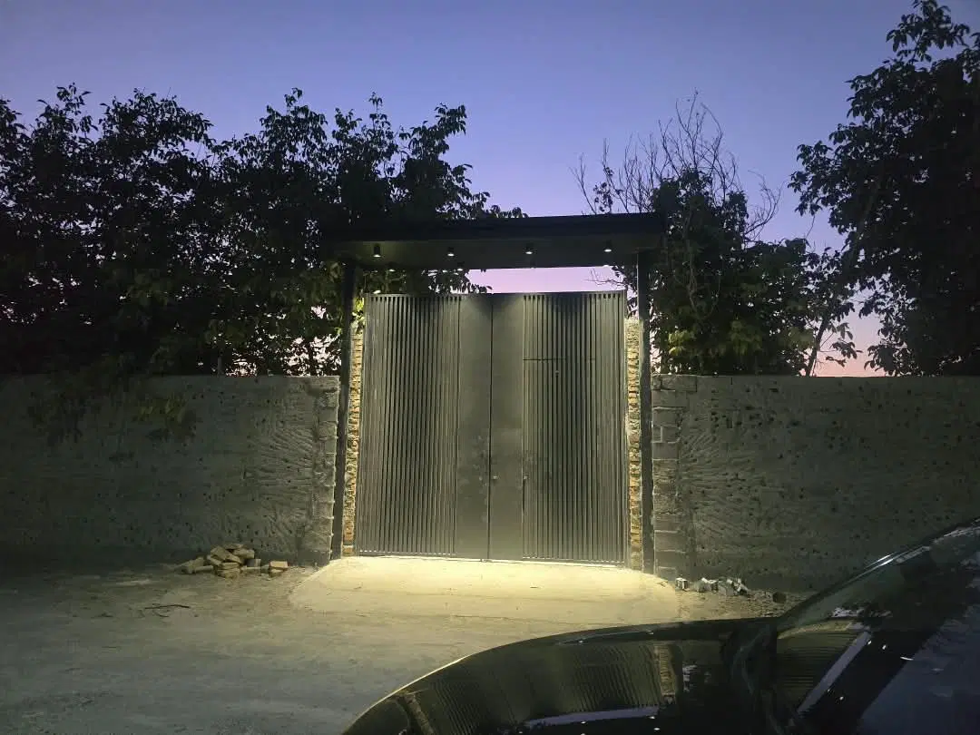 زمین باغی
