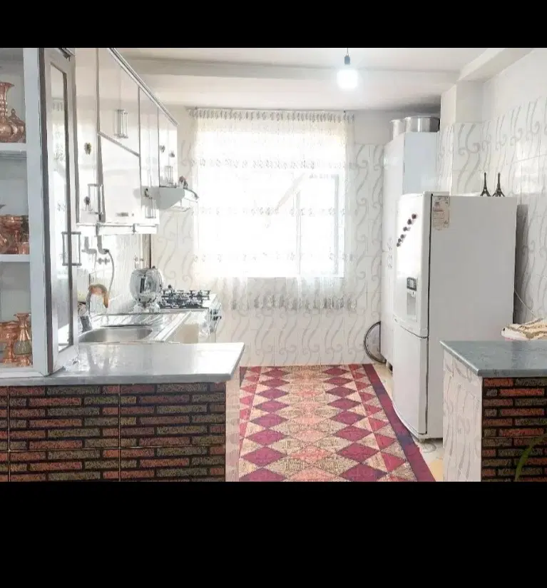 آپارتمان ۷۵متری در ده متری (طاهرنیا)