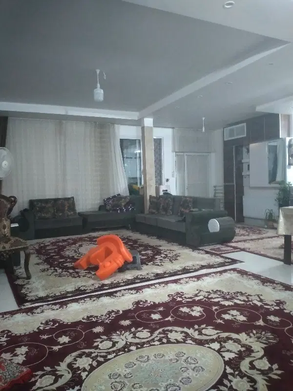 سمیه منزل۳طبقه مجزا۳خانواده ماشینرونزدیک حرم
