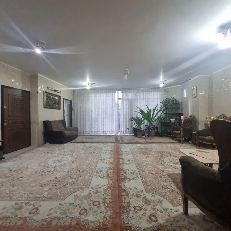 اجاره آپارتمان همکف دو خوابه