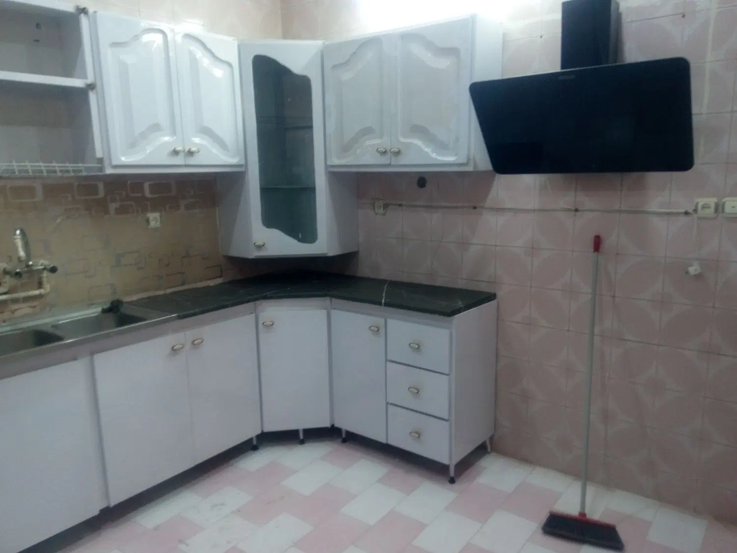 (تهاتر خانه همراه باخودرو) با یکدستگاه آپارتمان