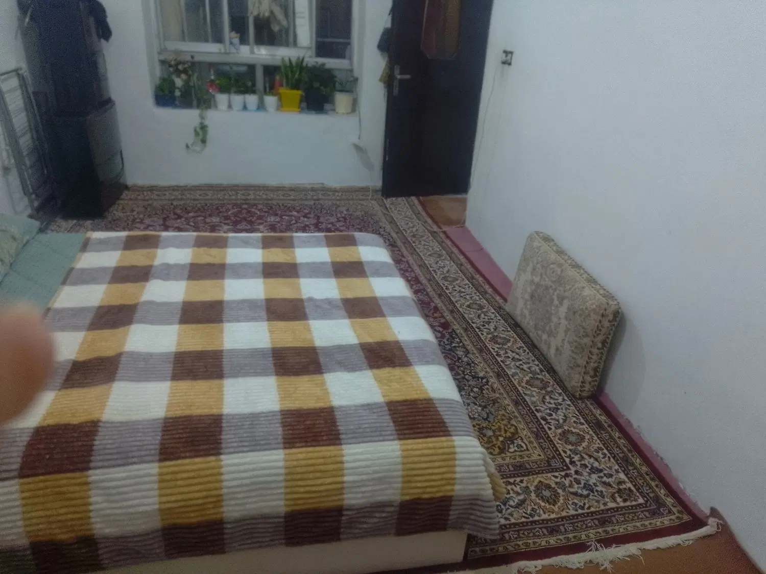 خانه فروشی کنار رودخانه