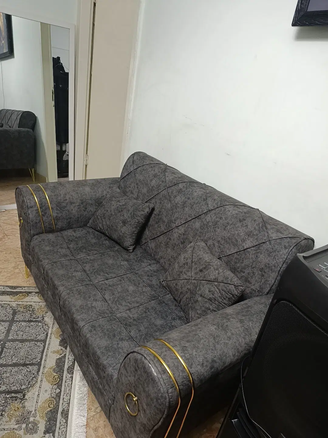 همخانه بی حاشیه