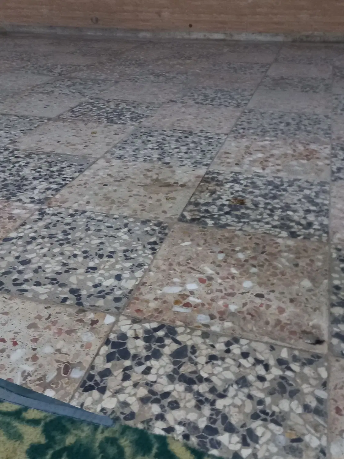 فروش خانه شیبان جنب چمن مصنوعی