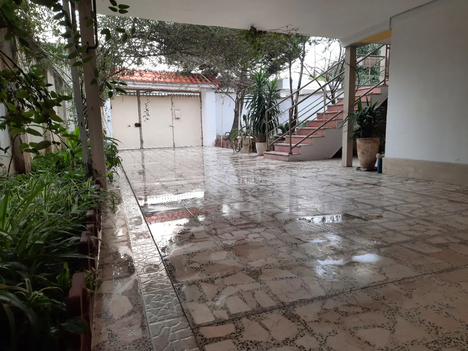 خانه ویلایی مبله در بلوار منفرد