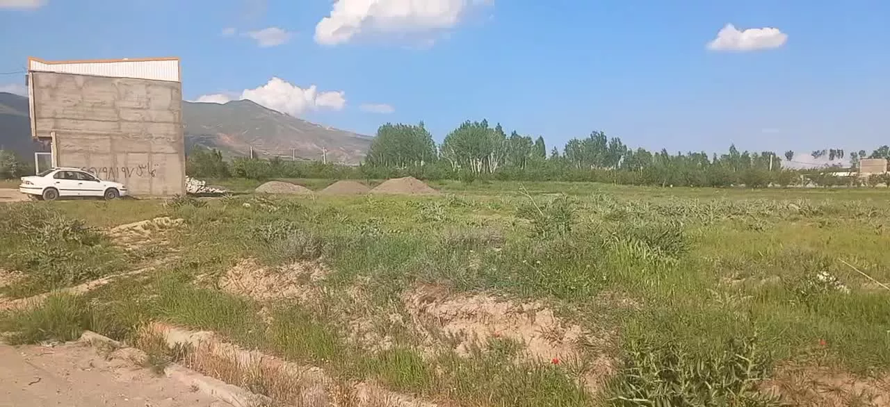126متر  زمین مسکونی اسپیران