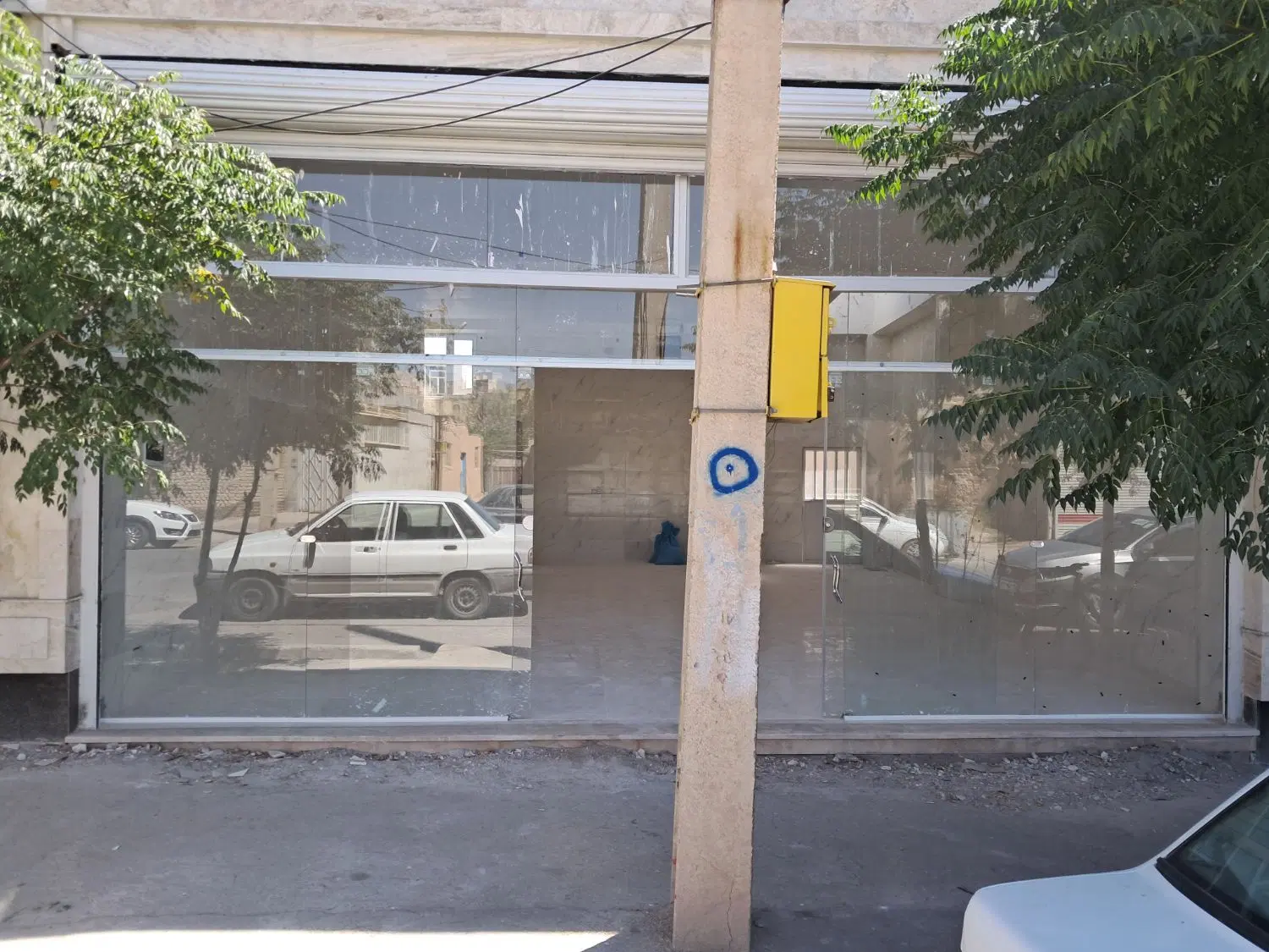 مغازه به متراژ تقریبی ۹۵ متر