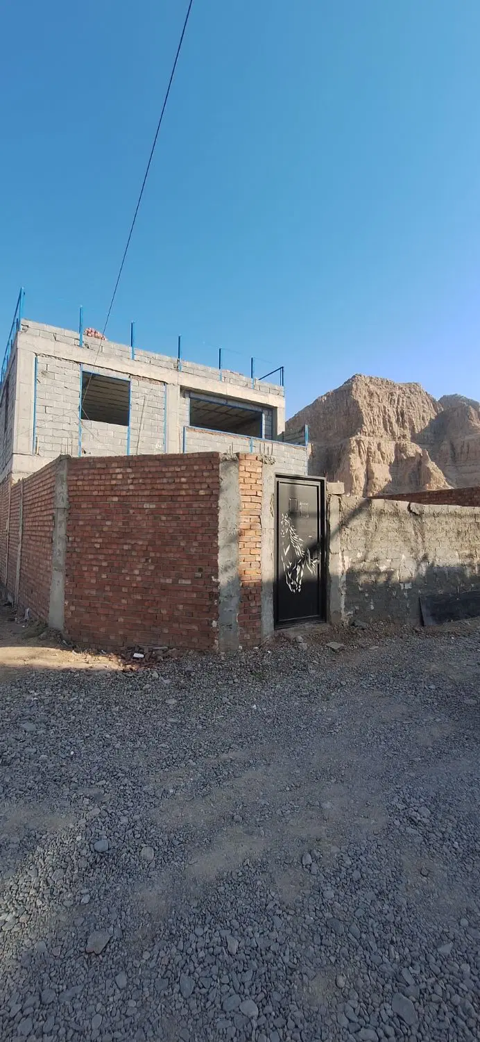 ملک دونبش نیم ساز