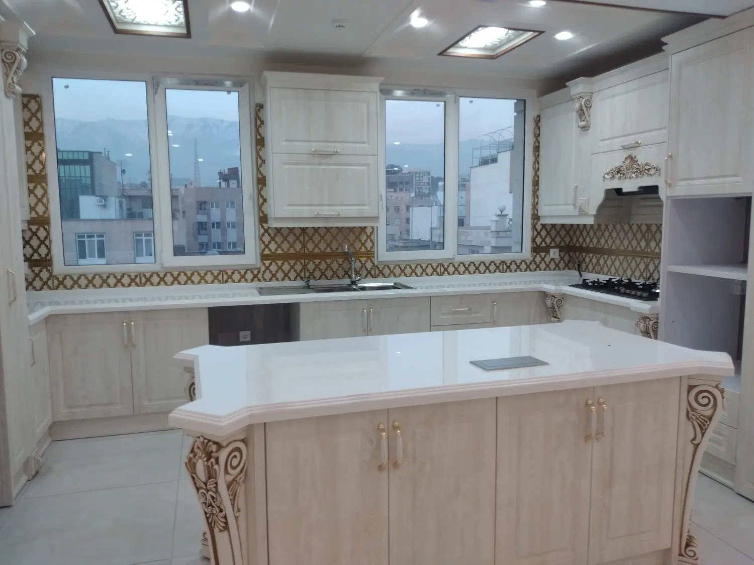 ۲۰۰ متر فول بهجت آباد لارستان میرزای شیرازی