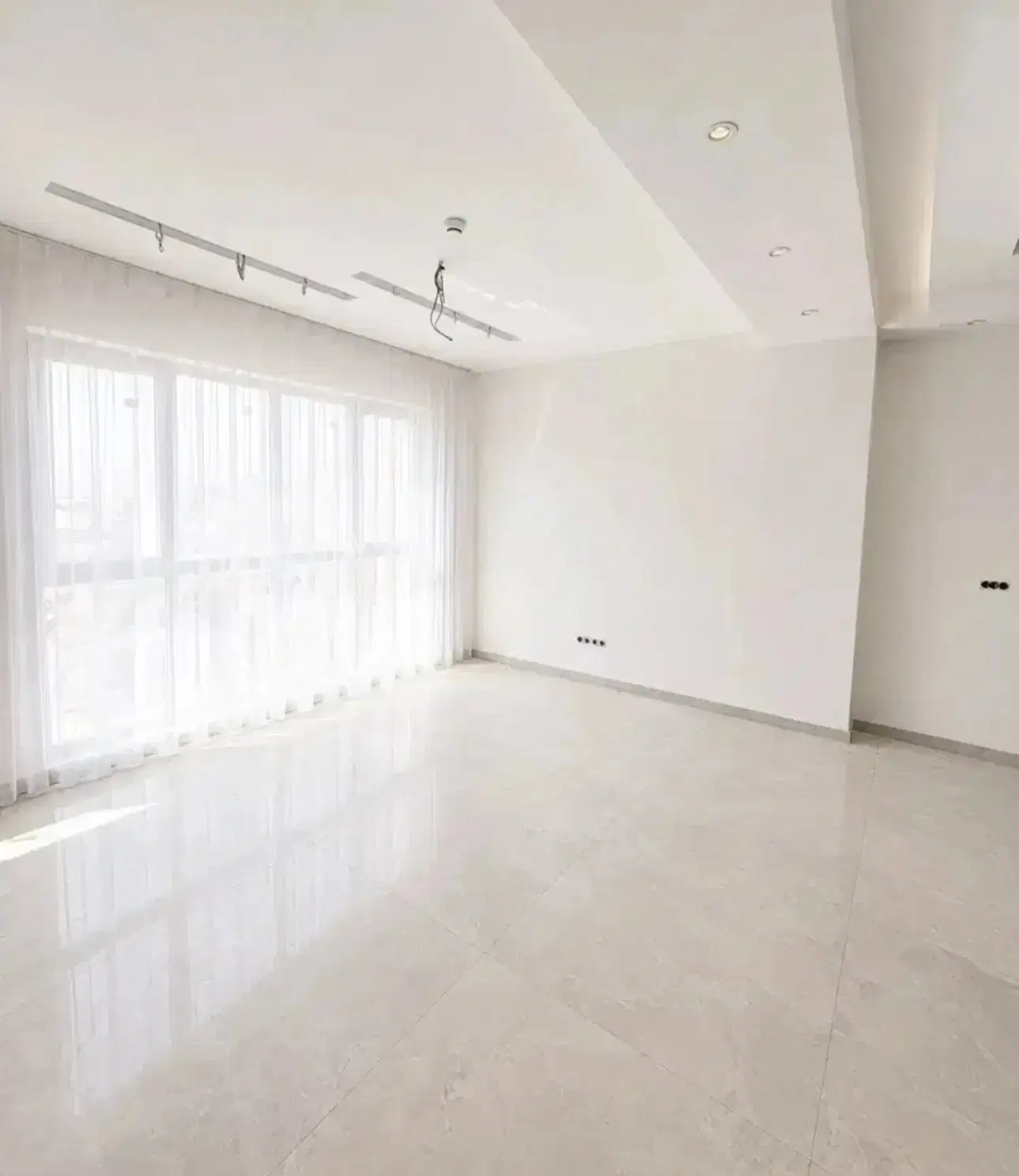 ۵۳متری روبنما+فول سندتک برگ+مناسب سرمایگذاری