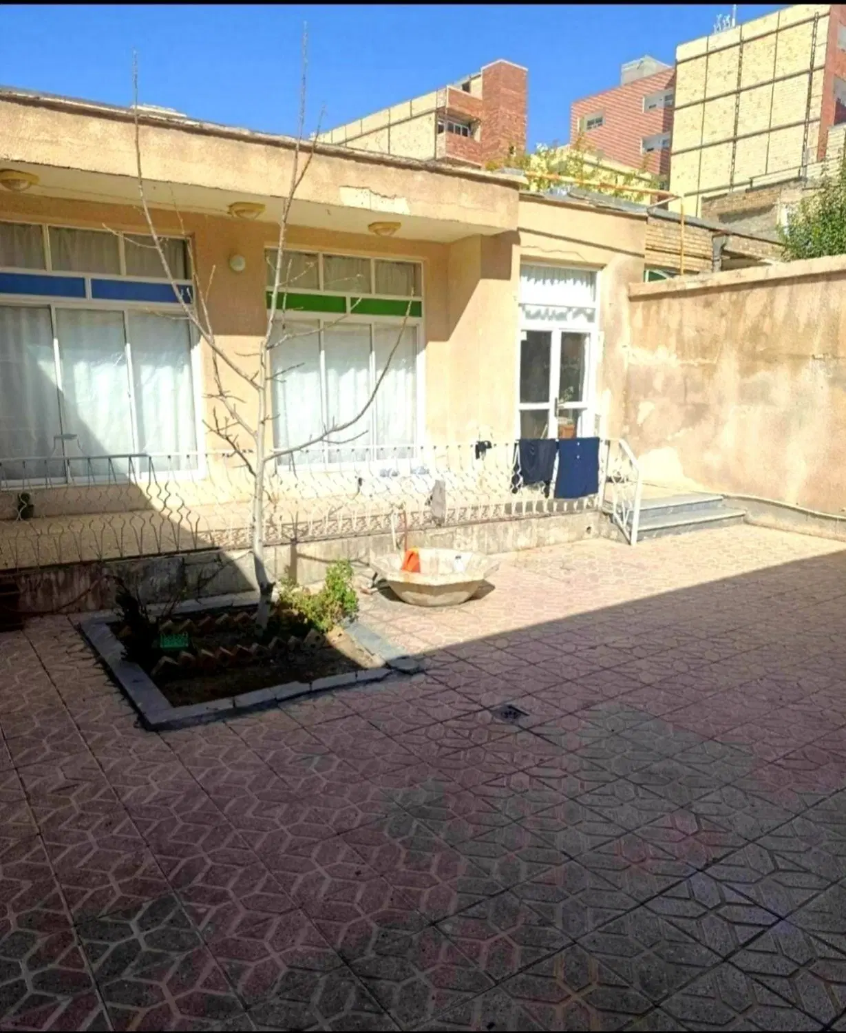 اجاره حیاط ۱طبقه _حوالی آبرسان تپلی باغ