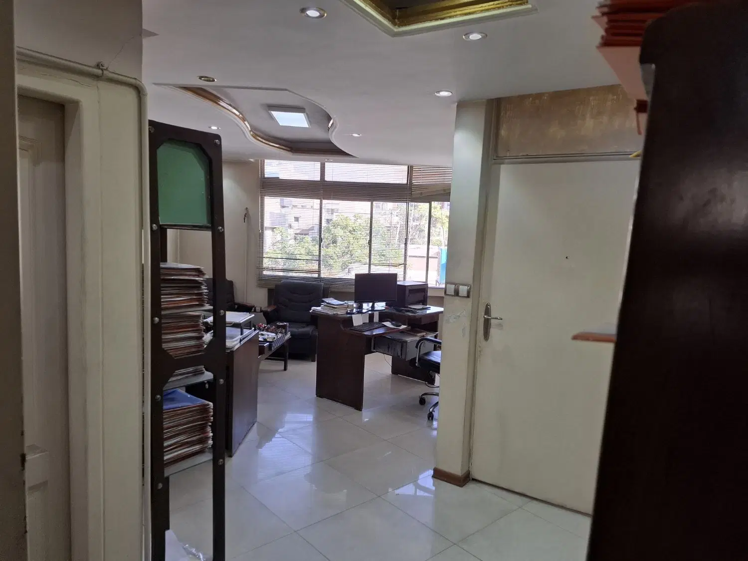واحد ۵۰ متری  طبقه پنجم آسانسور اختصاصی