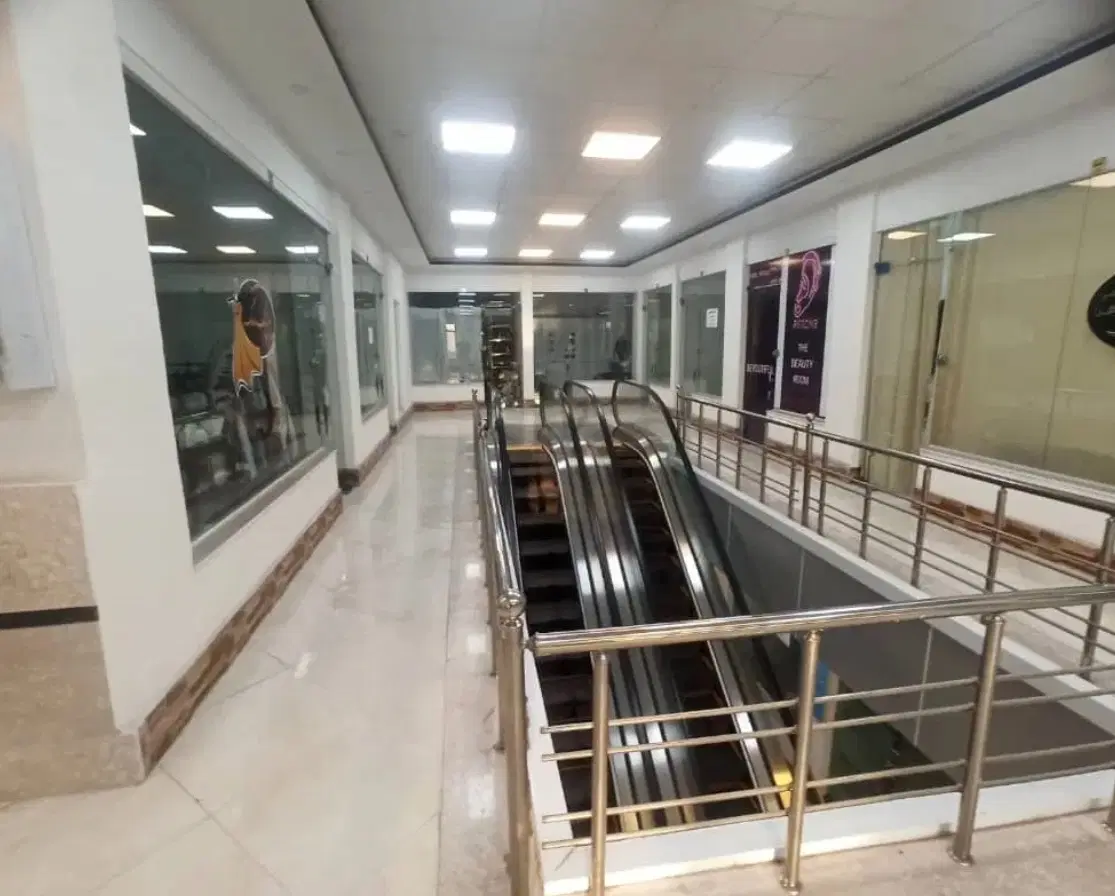 اجاره مغازه پاساژ نازیلا ۱۵ متری