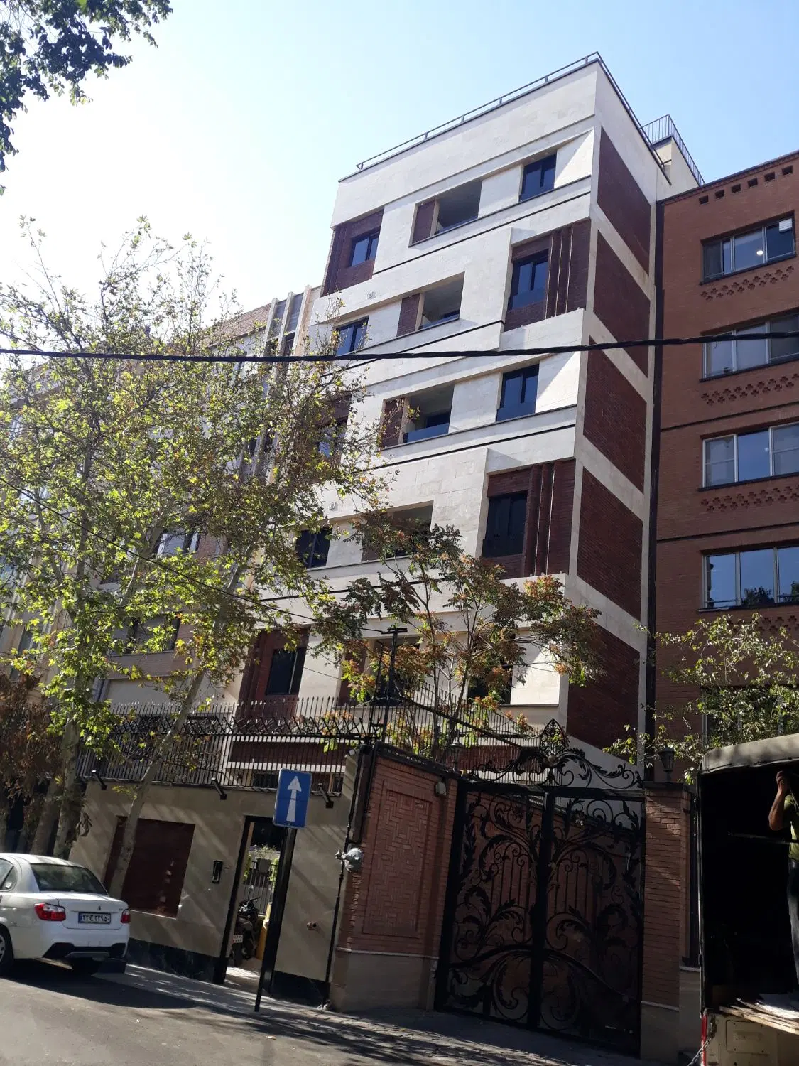 نیاوران 370 متر ۴ خواب مشاعات کامل لاکچری