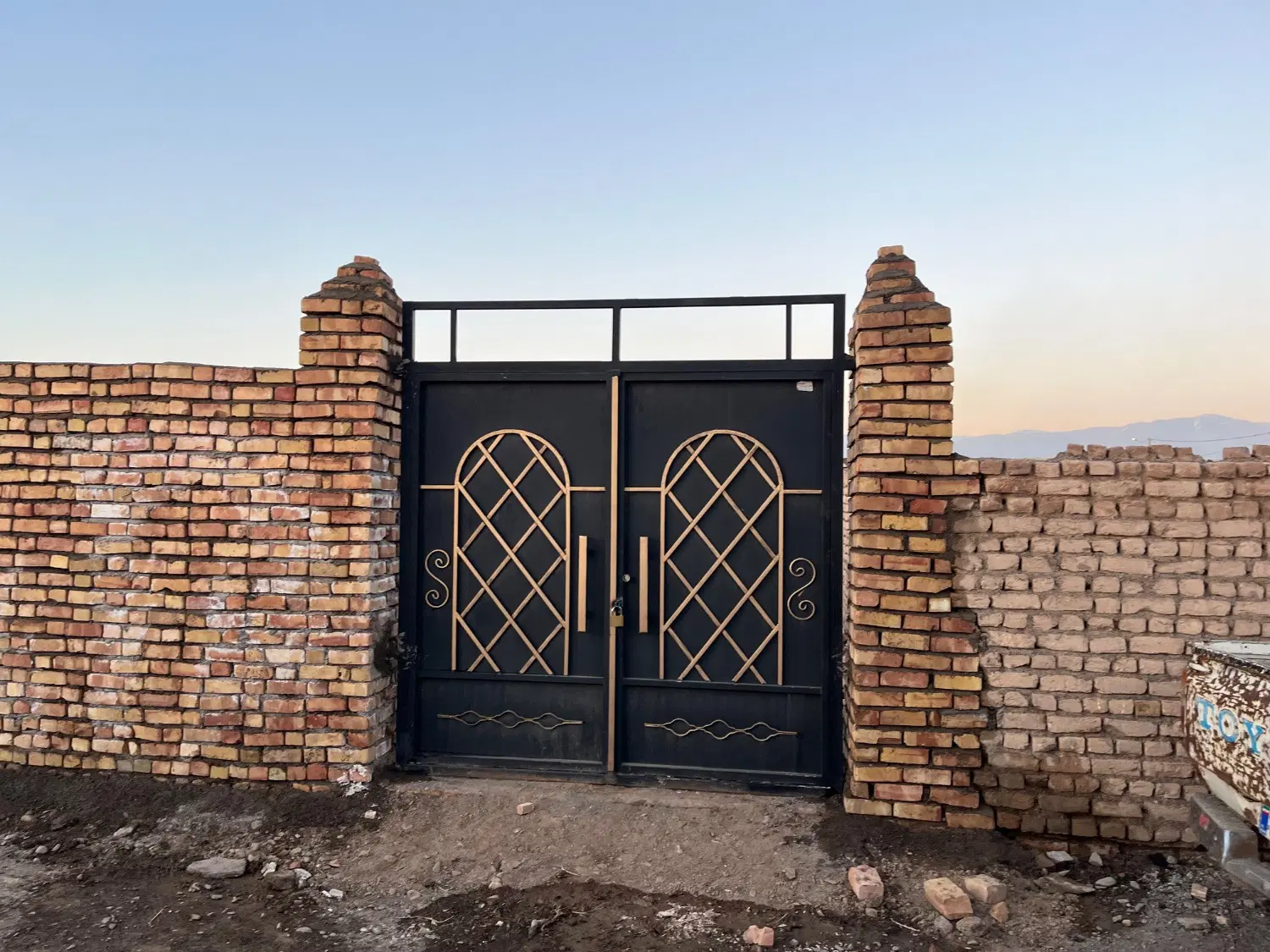 زمین‌و باغ ۲۵۰ متری معاوضه با‌خودرو