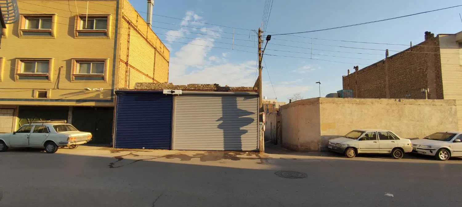 2باب مغازه ویلایی185متر+مسکونی+120متر پروانه تجاری