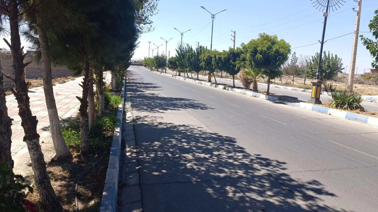 زمین ۱۶۱ متری - بر بلوار اصلی - روستای یقه