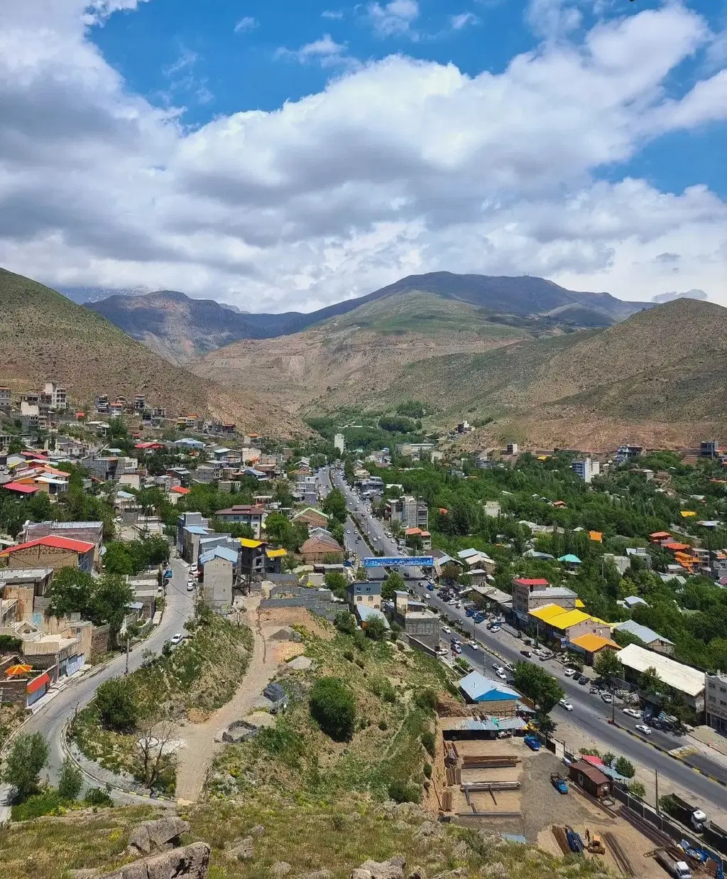 باغچه۴۰۰ متری قدیمی با بنای کلنگی در آبعلی
