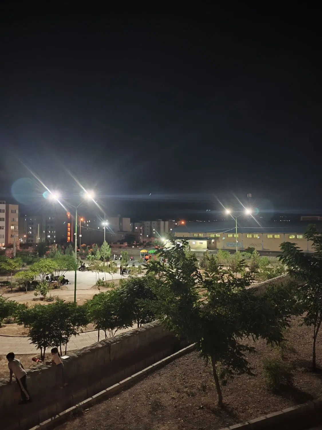 سرزمین_فول.پارکنیگ انباری آسانسور آماده تخلیه