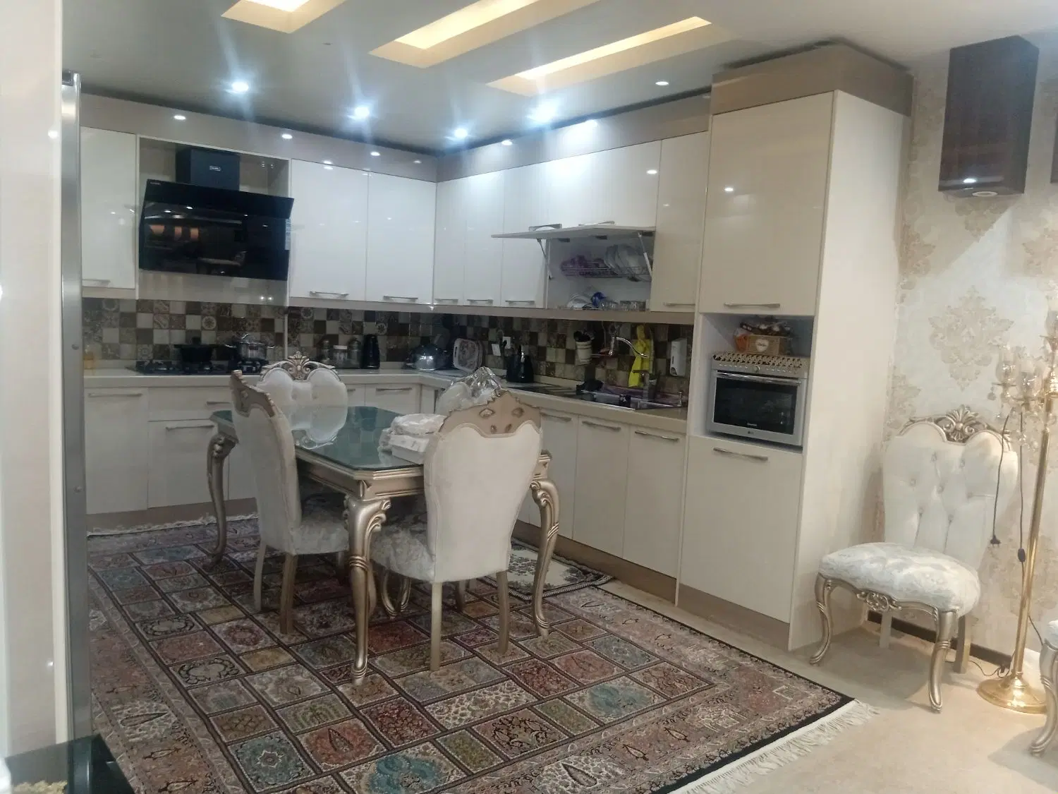 150متر ساخت 1400 2میلیارد رهن کامل تک‌واحدی