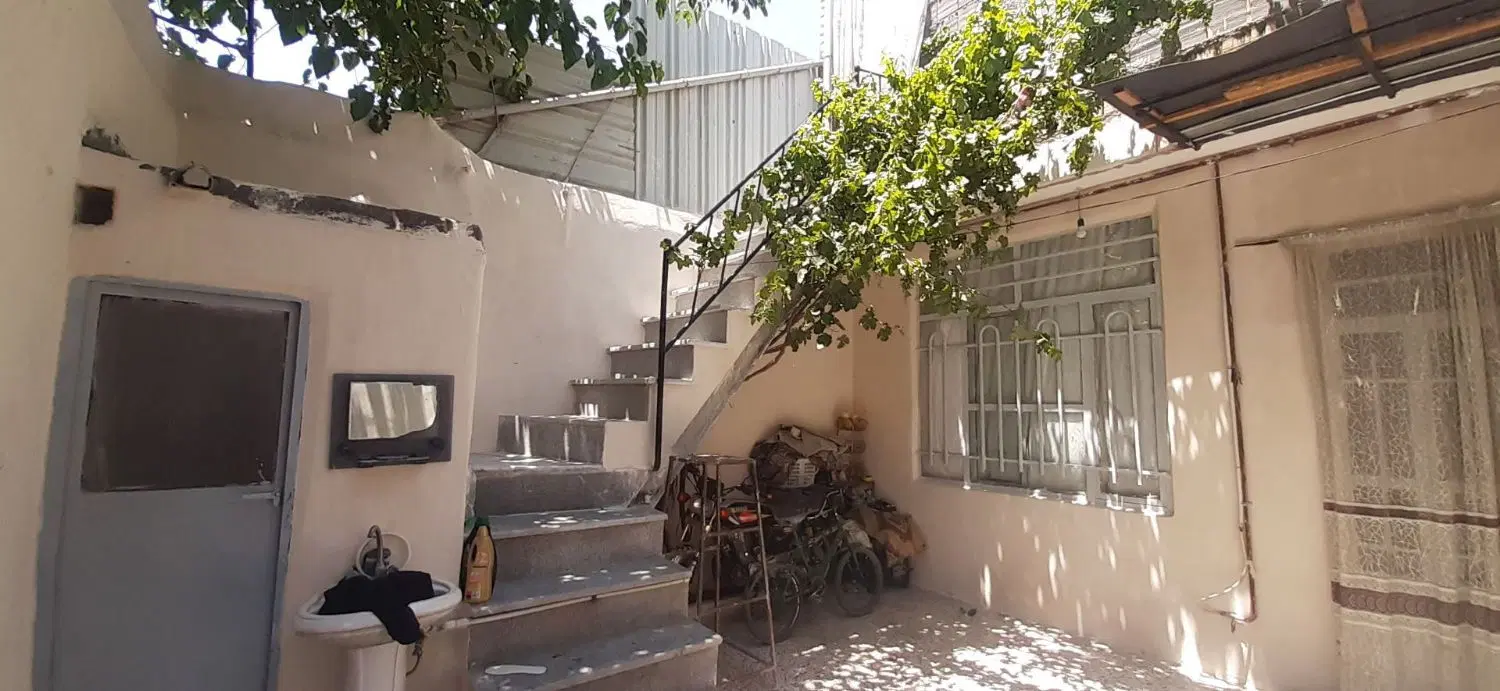 خانه ویلایی کشمیری ۱۱ یک طبقه ونیم