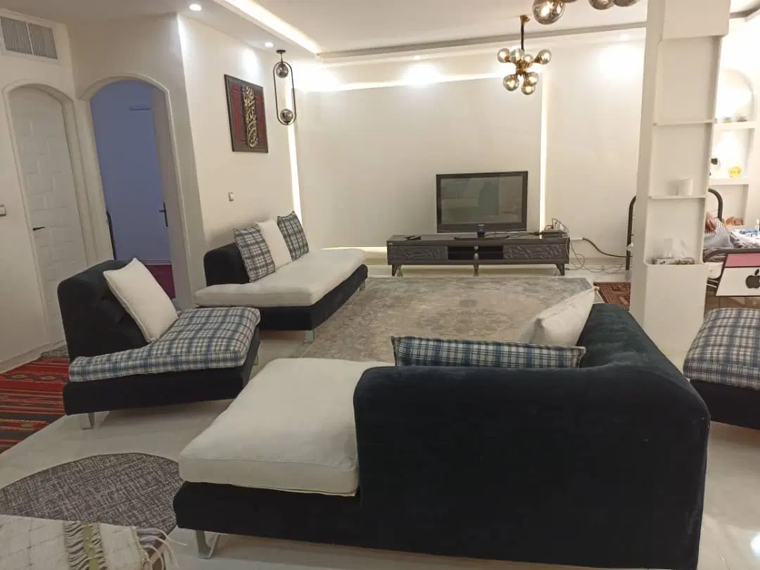 صارمی ۲۲ طبقه همکف 100متر
