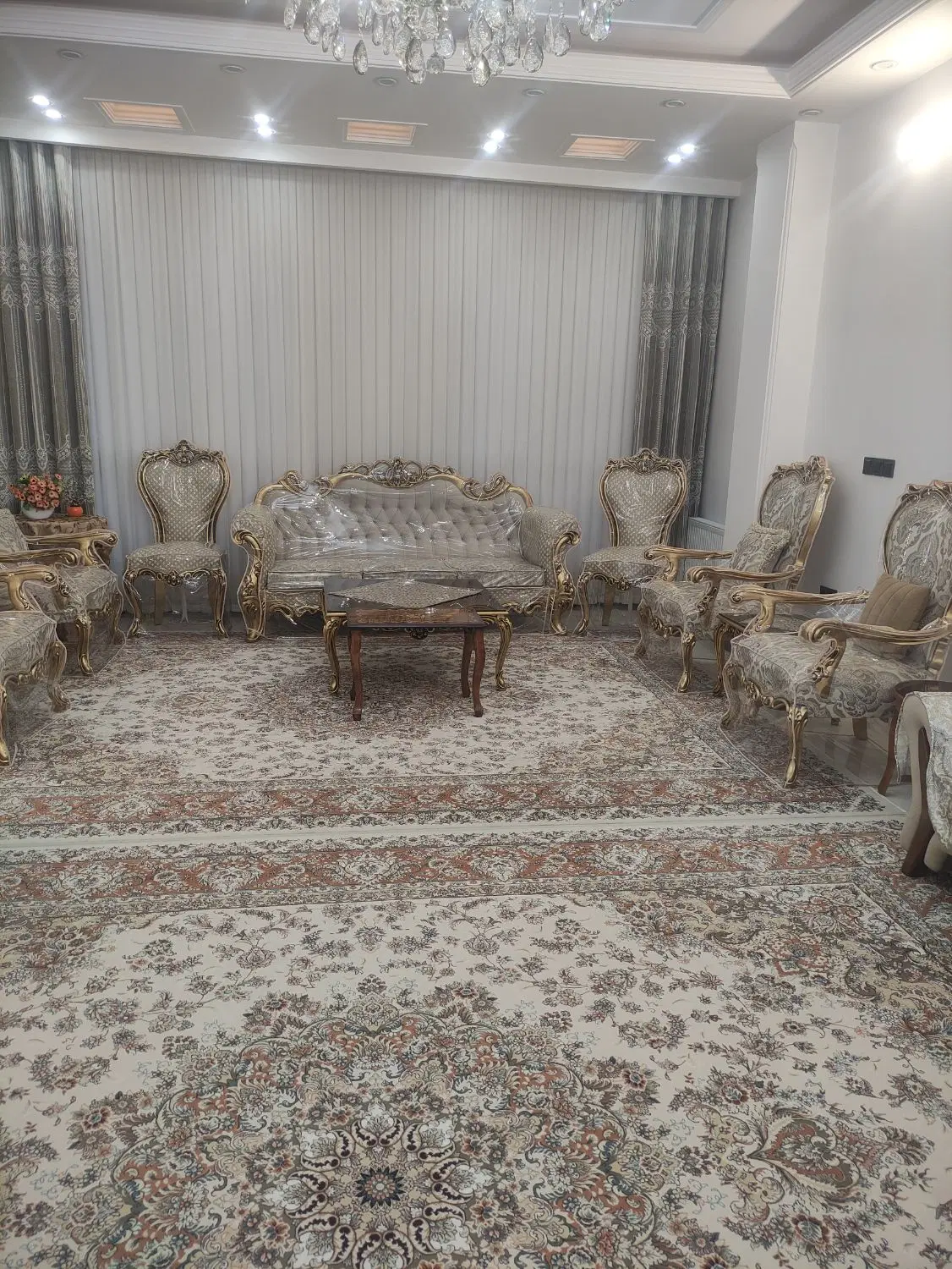 اجاره تک واحدی _ ۱۴۰ متر_ سه خواب _عطاران