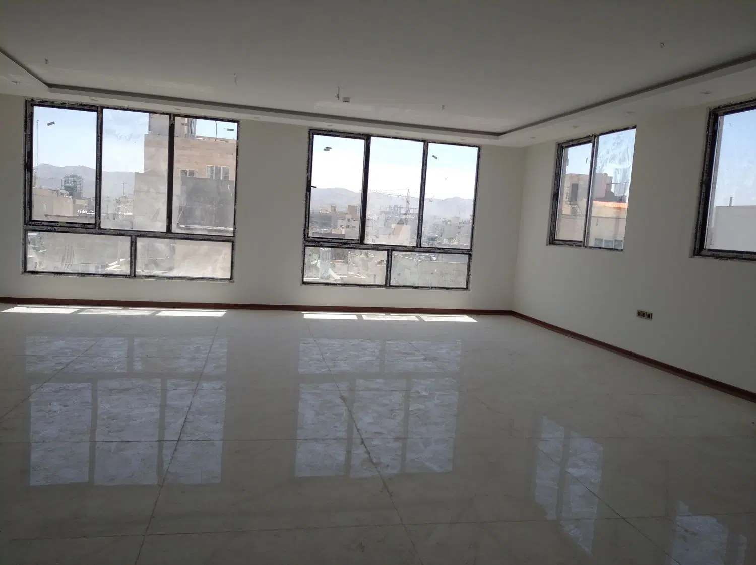 220مترآپارتمان صفر