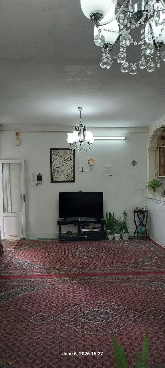 ویلایی در خیابان جمهوری