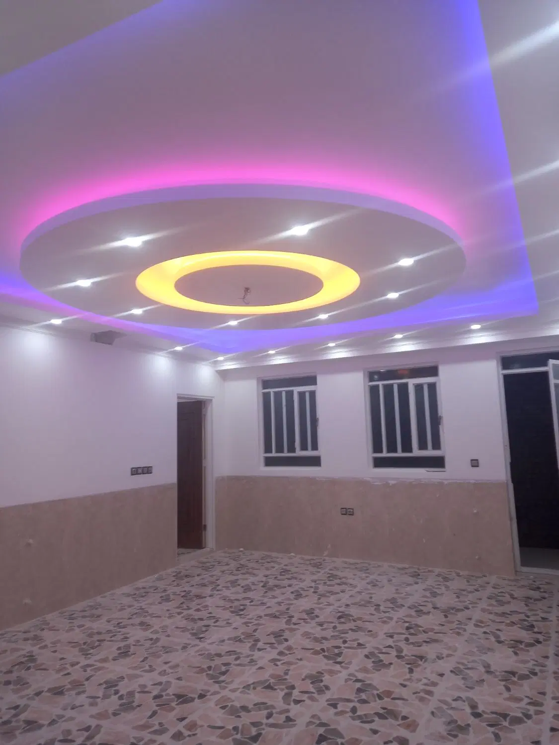 منزل مسکونی دوطبقه