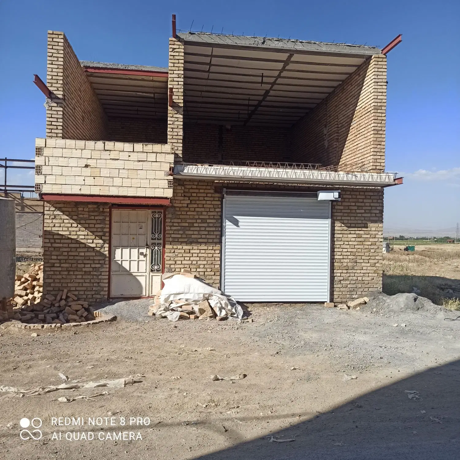 خانه دوطبقه نیمه کاره مهدی آباد پادگان قهرمان
