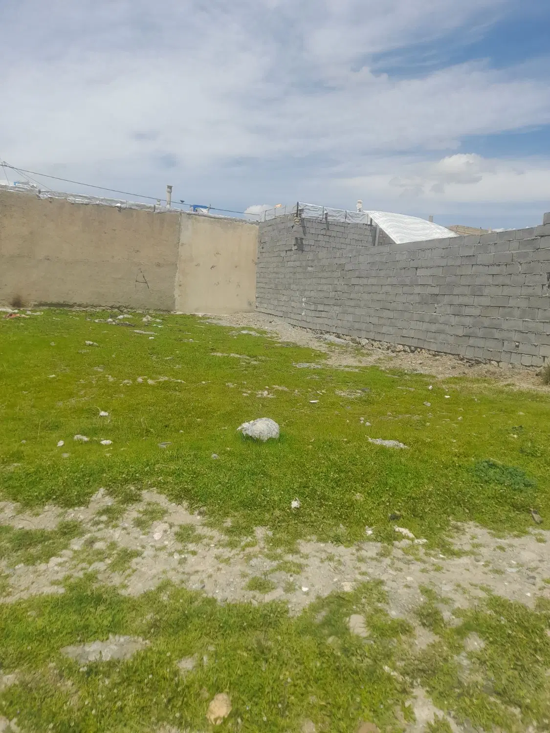فروش زمین زیرجاده