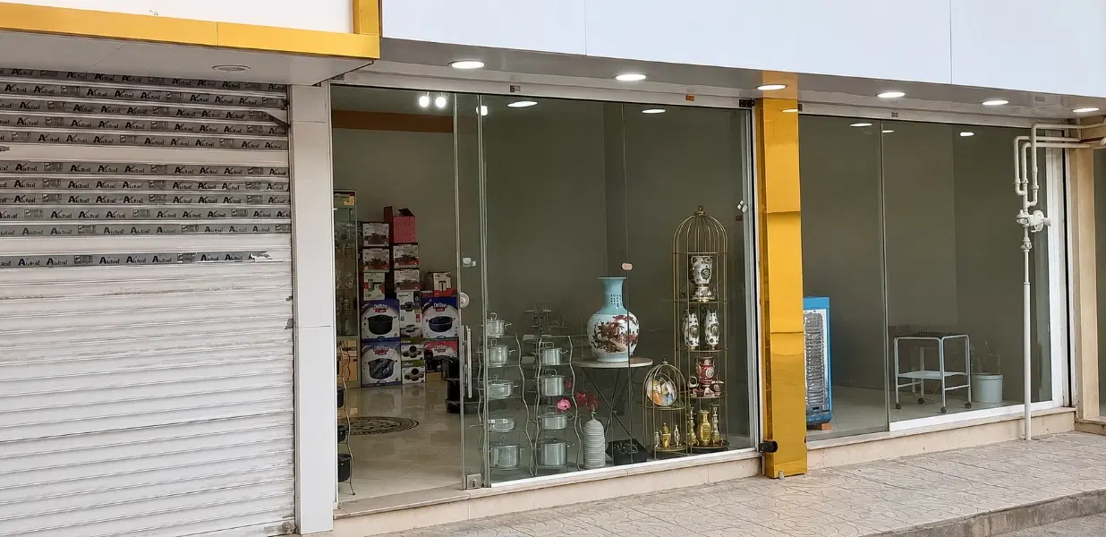 مغازه تجاری ۵۹ متر دو دهنه واقع درخیابان مطهری
