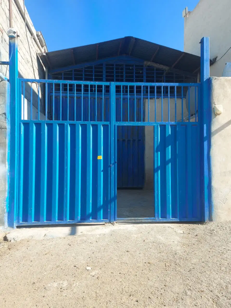 اجاره سالن صنعتی ۱۴۰ متری