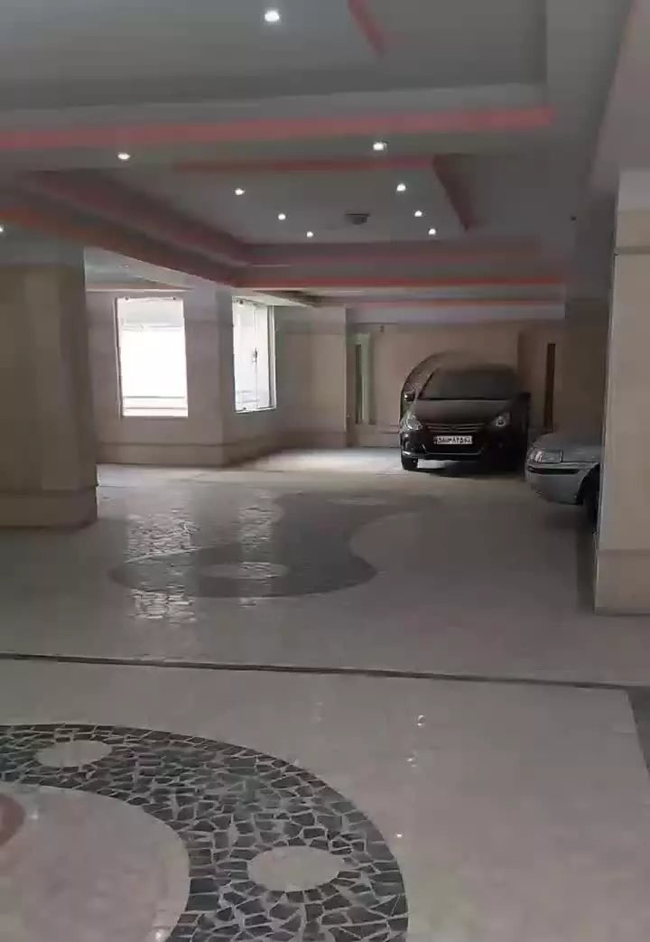 واحد ۳۰ متری طبقه همکف