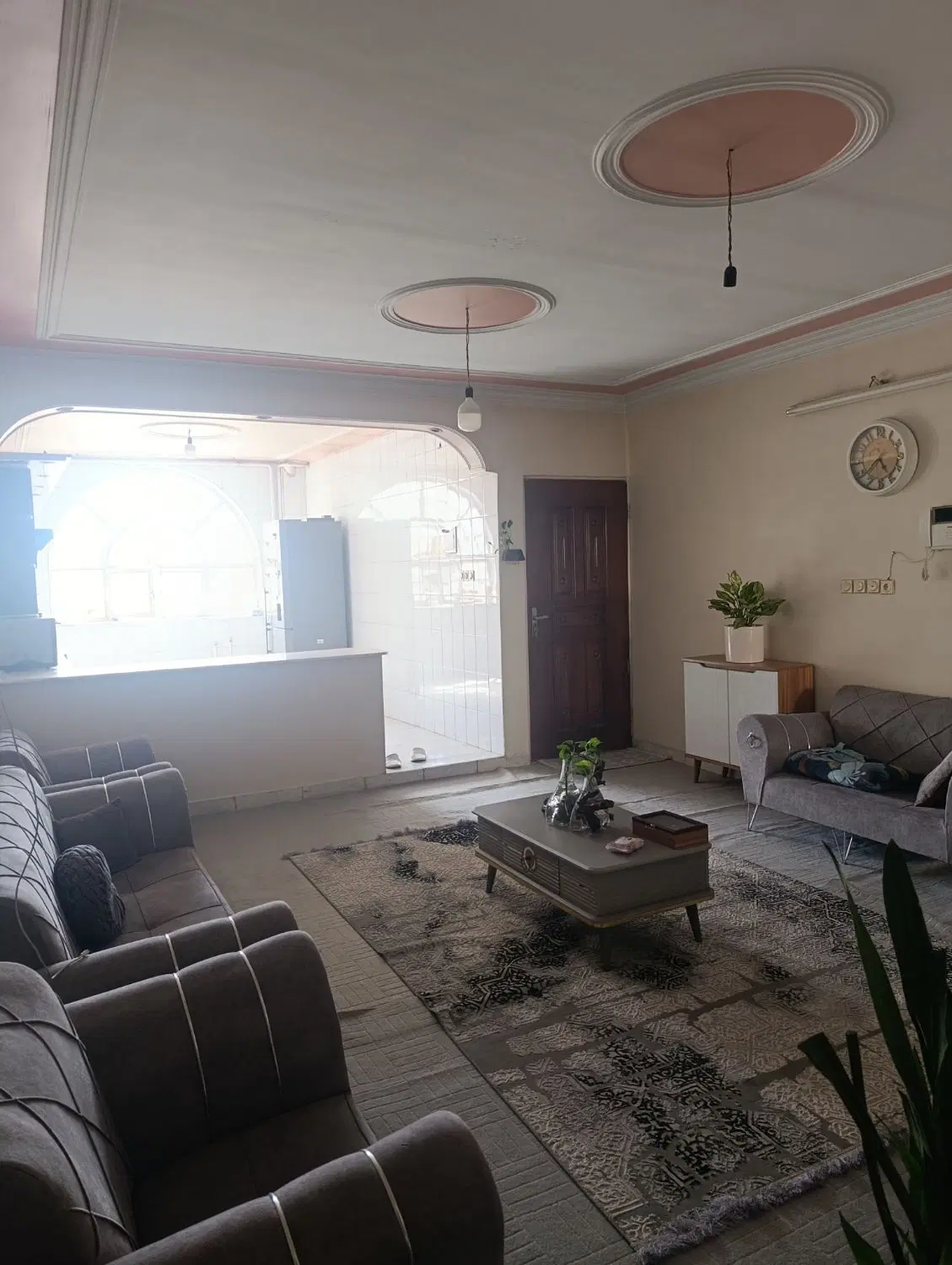 آپارتمان ۶۸ متری _ مرکز شهر _ خیابان شهدا