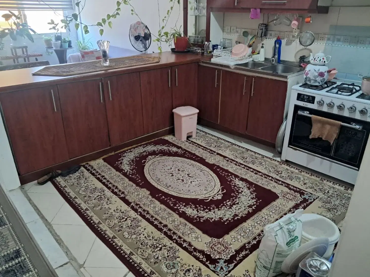 آپارتمان 82مترب طبقه اول جاهدشهر