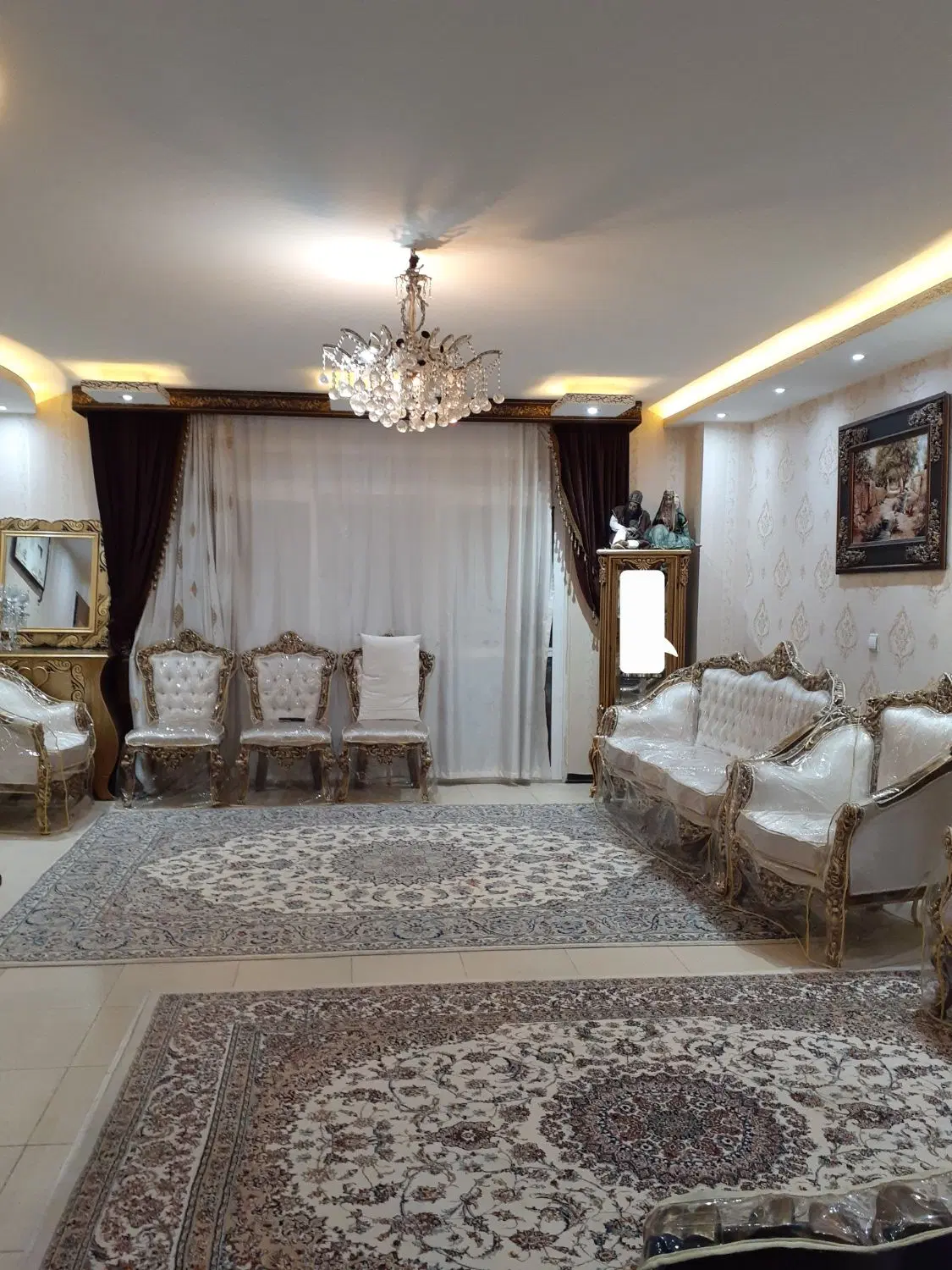 آپارتمان ۹۲متری دو خوابه جنوبی چهارباغ پایین جامی