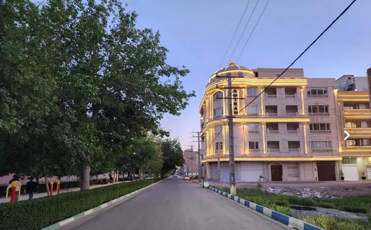 مغازه تجاری کمالشهر مشاهیر(تهاتر فقط با زمین گلها)