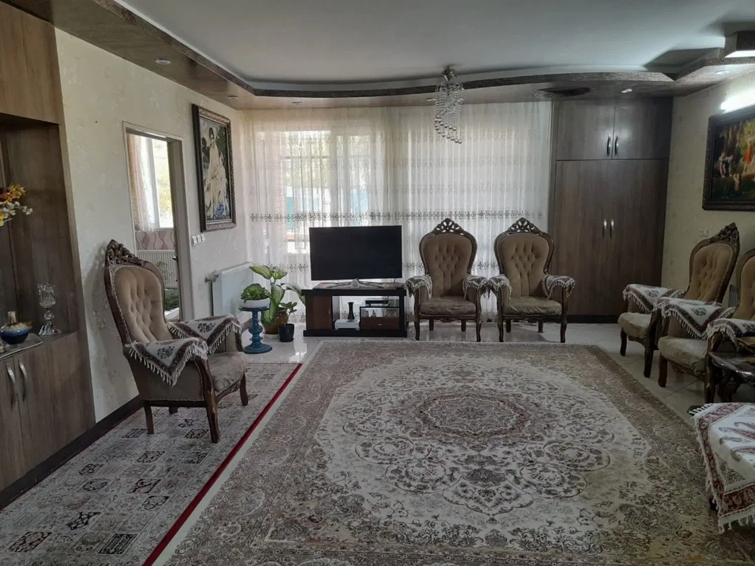 125 متری  سه خوابه تک واحدی خیابان فلاطوری