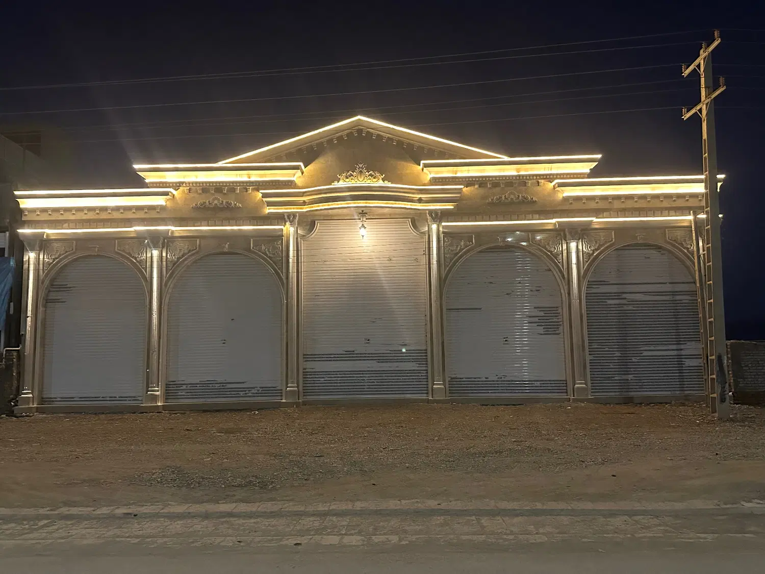 تجاری بر بلوار امام صادق(جاده ماهان)