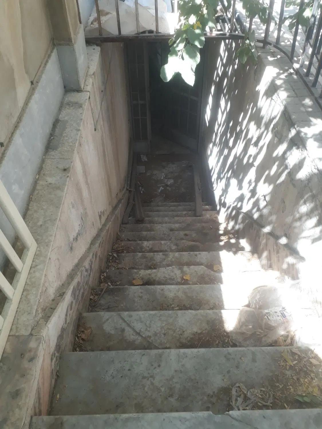۲۵۰ متر زیرزمین مناسب انبار