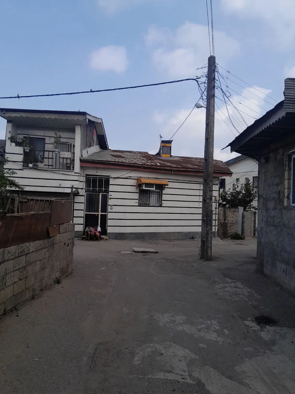 فروش زمینی  مسکونی  ۱۰۰مترمربع عینک