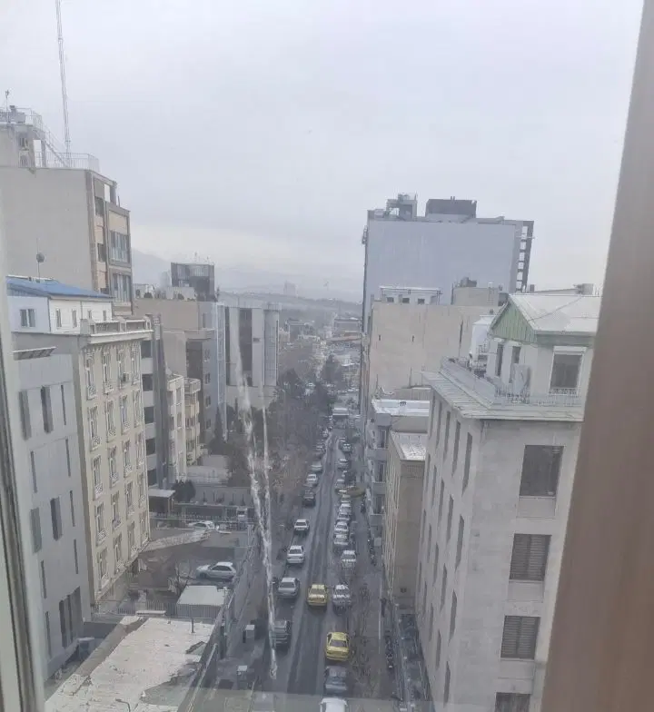 همخونه همخانه می‌شوم. خانم هستم