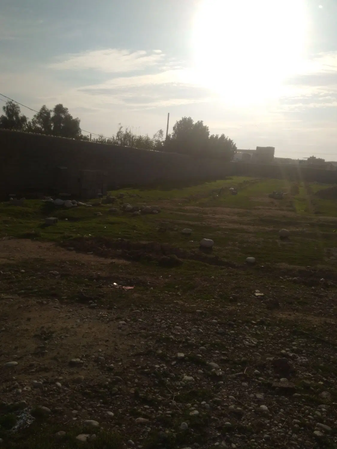 زمین چهاردیواری ۱۵۰۰متری