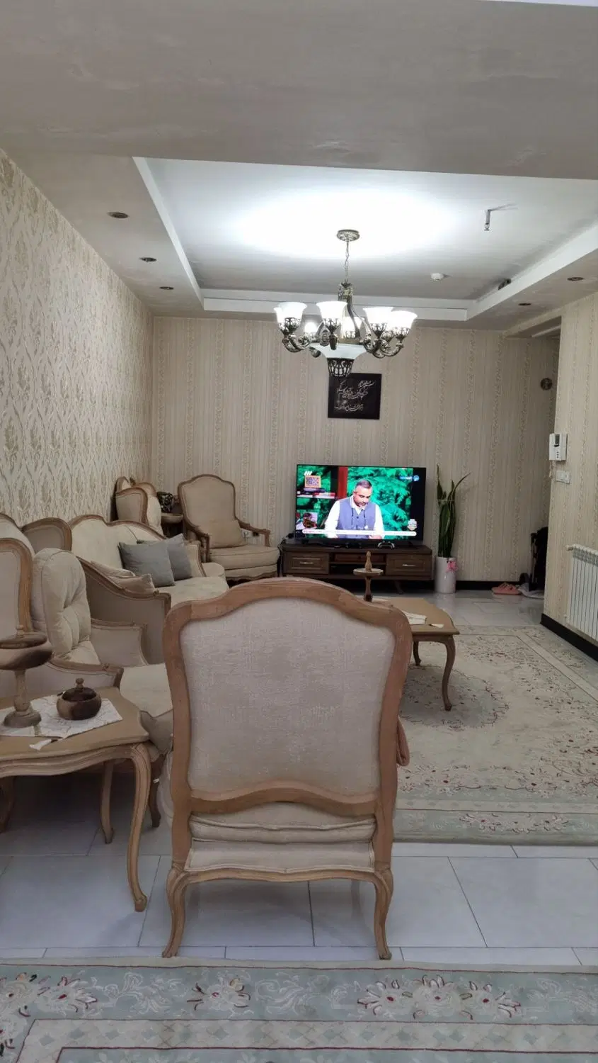 سندتک برگ دارد پارکینگ دارد